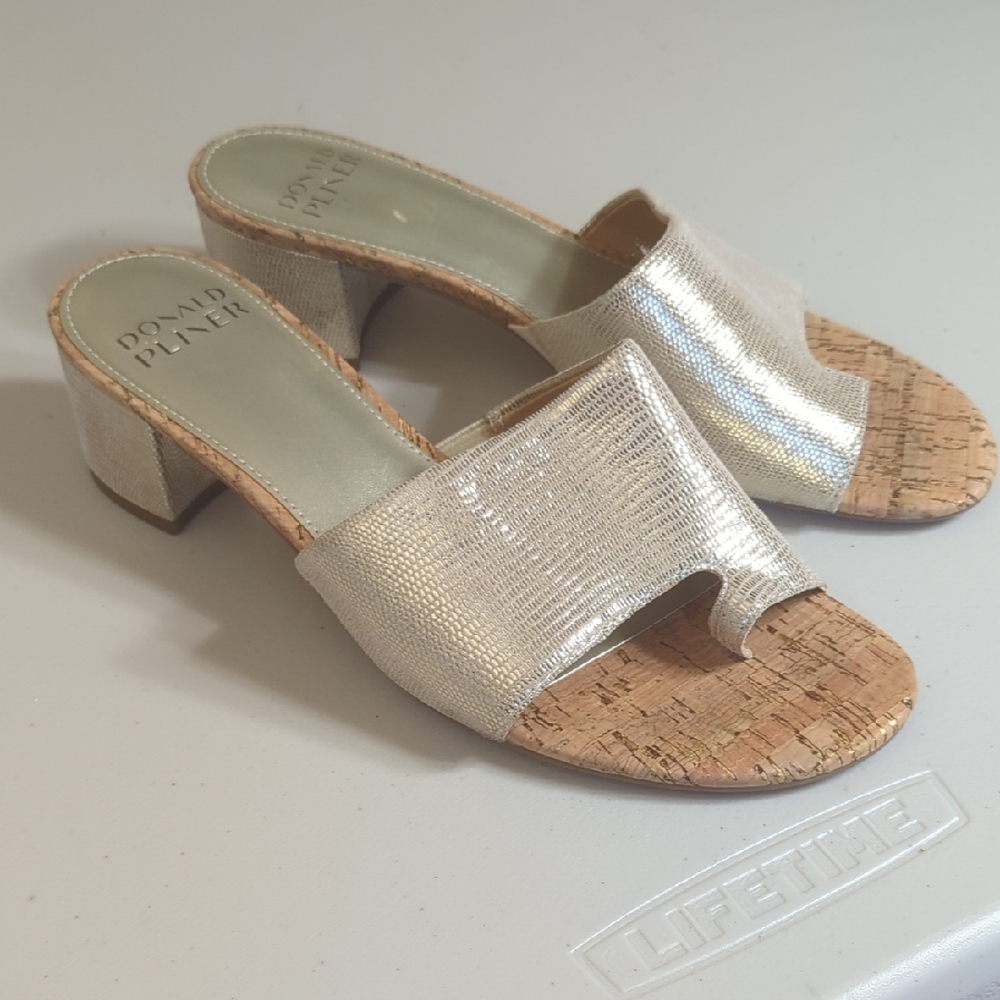 Donald J. Pliner Women's Metallic Silver Mules